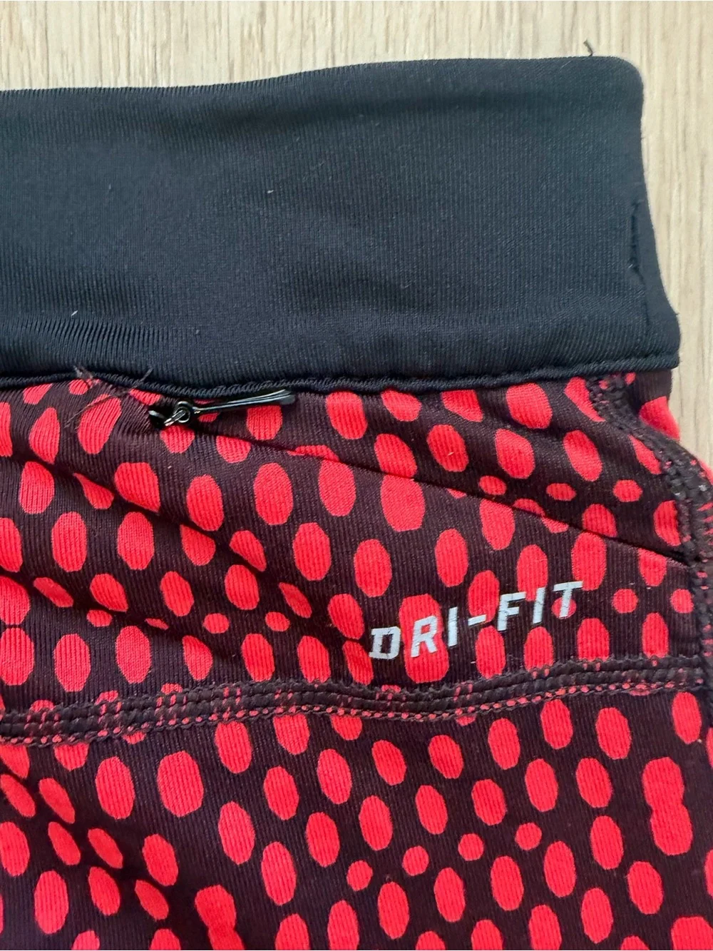 Nike Dri-Fit Epic Run Womens Red and Black Patterned'Athletic Leggings